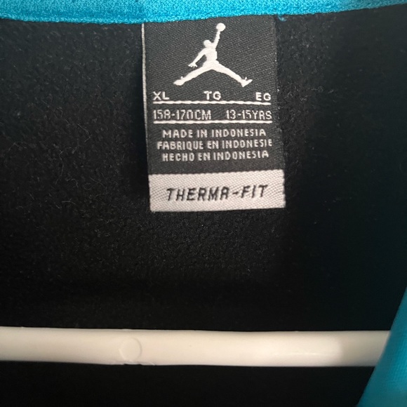 Nike Jordan boys therms-fit zip up hoodie - Picture 6 of 6